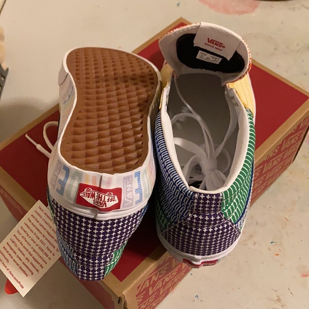 Vans Sk8 Mid Pride - Picture 8 of 10